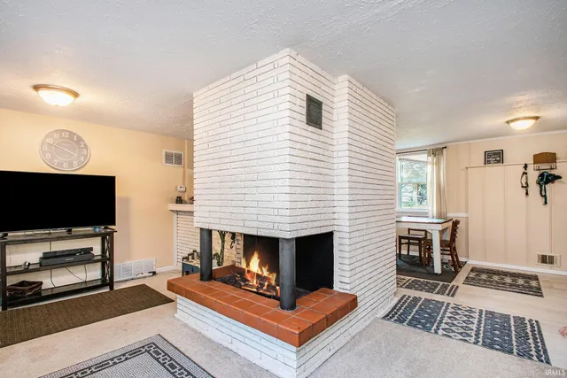 $145,900 | 26427 Evans Drive, South Bend, IN 46628