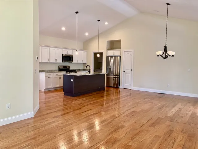 $599,900 | 28 Spring Street, Petersham, MA 01366