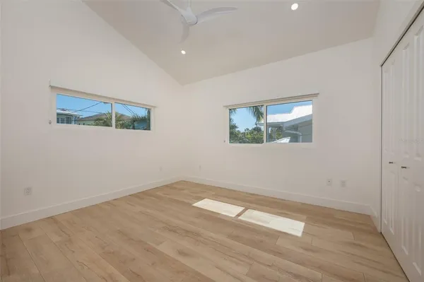 $2,900,000 | 4938 Commonwealth Drive, Sarasota, FL 34242