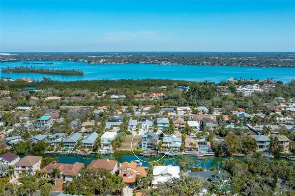 $2,900,000 | 4938 Commonwealth Drive, Sarasota, FL 34242