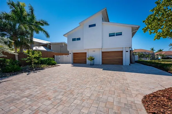 $2,900,000 | 4938 Commonwealth Drive, Sarasota, FL 34242