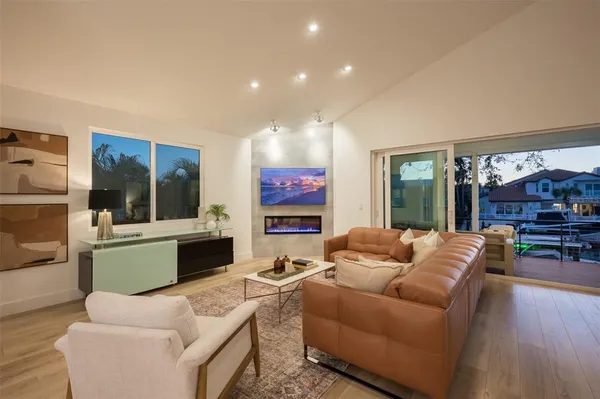 $2,900,000 | 4938 Commonwealth Drive, Sarasota, FL 34242