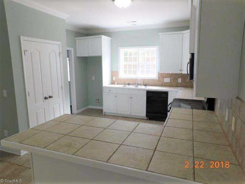 302 Carter Ridge Drive Reidsville, NC 27320 - Photo 13 of 30 Gallery Image 13
