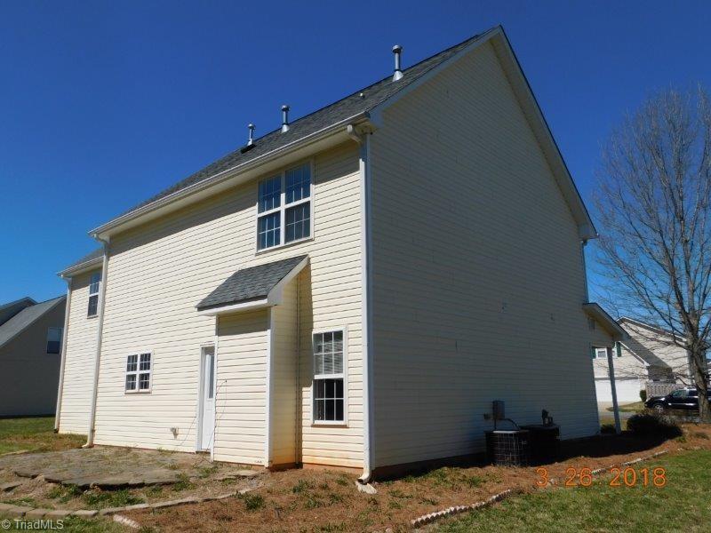 302 Carter Ridge Drive Reidsville, NC 27320 - Photo 5 of 30 Gallery Image 5