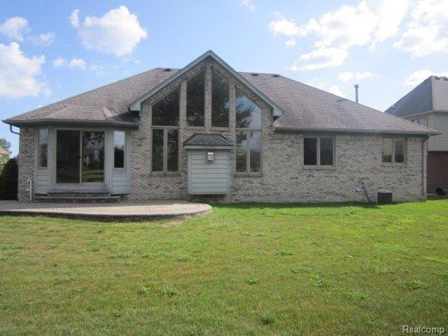 34279 Country Meadow Road New Baltimore, MI 48047 - Photo 2 of 12 2012-08-28 16.49.52.jpg