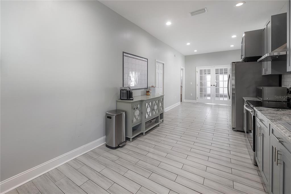 2341 West Chestnut Street Tampa, FL 33607 - Photo 14 of 42