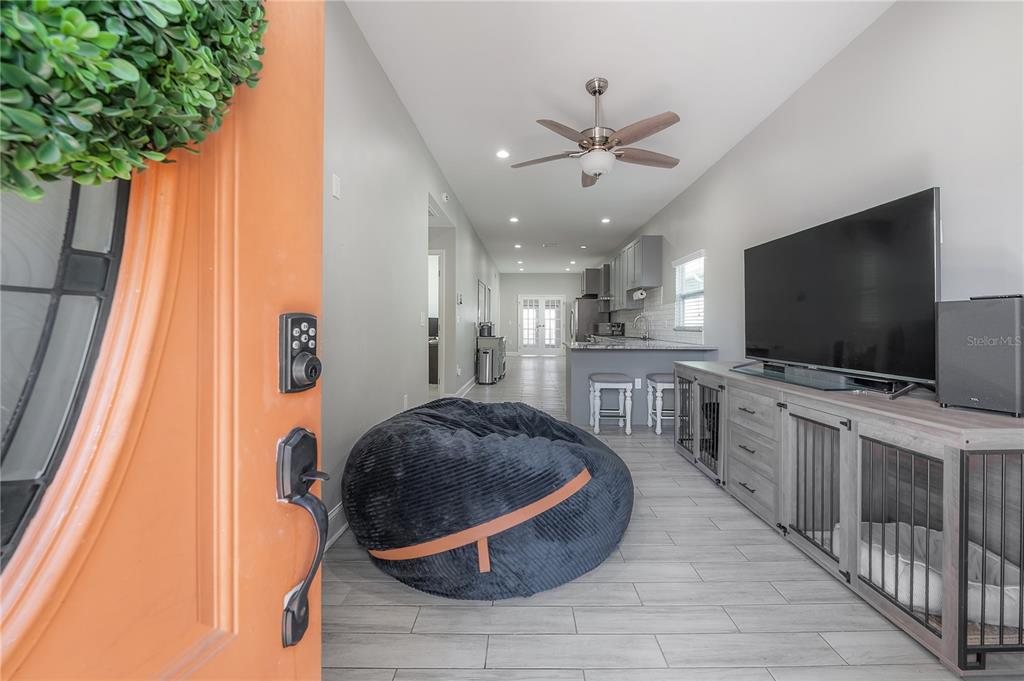 2341 West Chestnut Street Tampa, FL 33607 - Photo 6 of 42