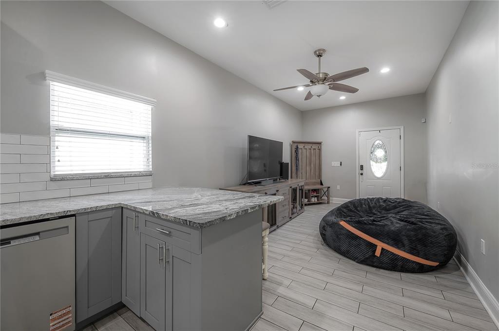 2341 West Chestnut Street Tampa, FL 33607 - Photo 7 of 42