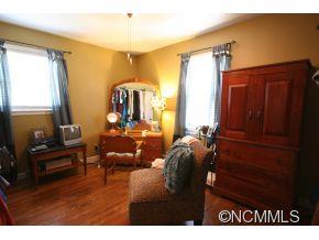 244 Edgewood Road Asheville, NC 28804 - Photo 12 of 21 Gallery Image 12