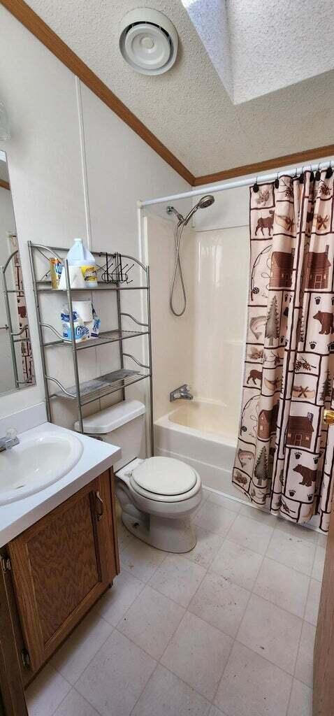 5555 Point Drive Gladwin, MI 48624 - Photo 11 of 14 Gallery Image 11