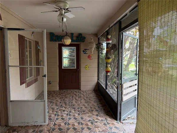 $2,400 | 914 North Appalachian Terrace, Crystal River, FL 34429