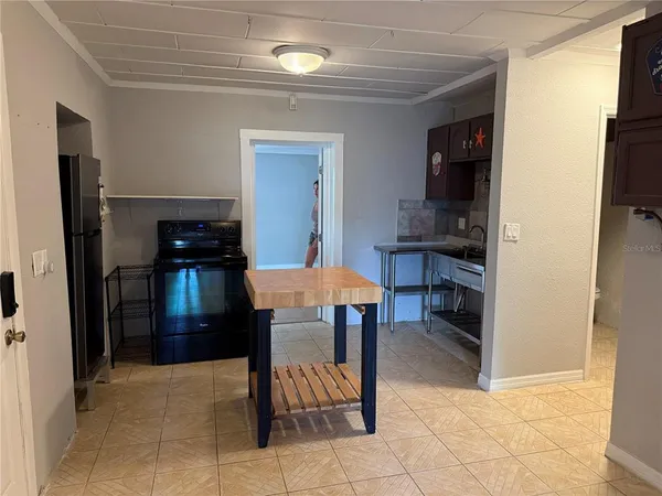 $2,400 | 914 North Appalachian Terrace, Crystal River, FL 34429