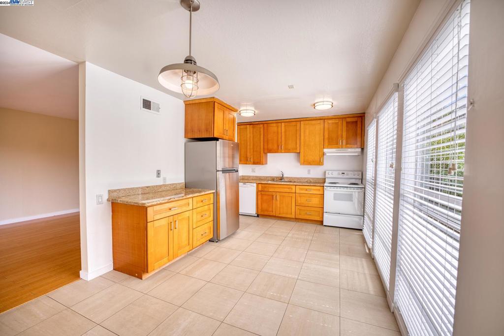 3815 Harrison Street Oakland, CA 94611 - Photo 14 of 37