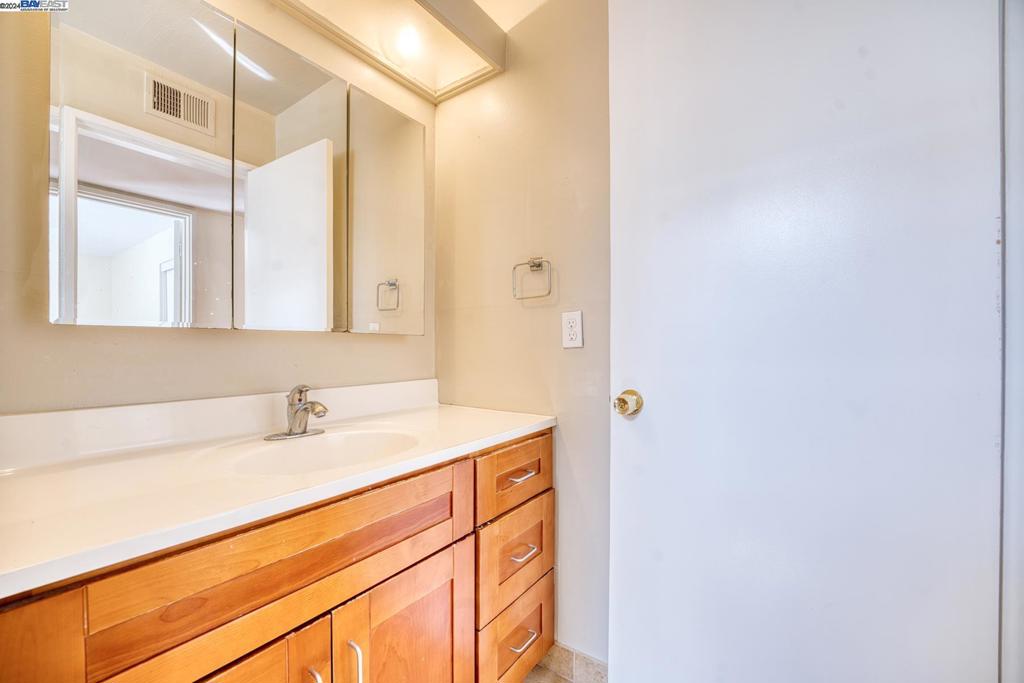 3815 Harrison Street Oakland, CA 94611 - Photo 23 of 37