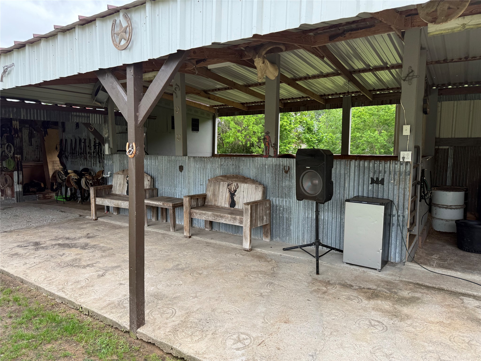 13125 1st Street Kendleton, TX 77417 - Photo 7 of 21 3 Stall horse barn.