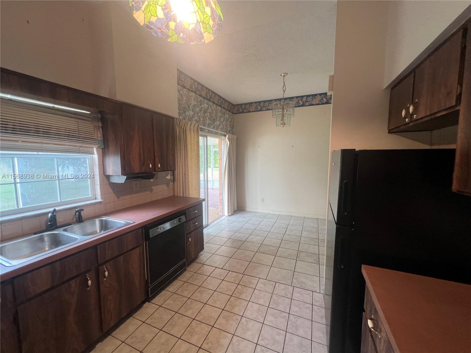4825 Lakewood Road Sebring, FL 33875 - Photo 11 of 28 Gallery Image 11
