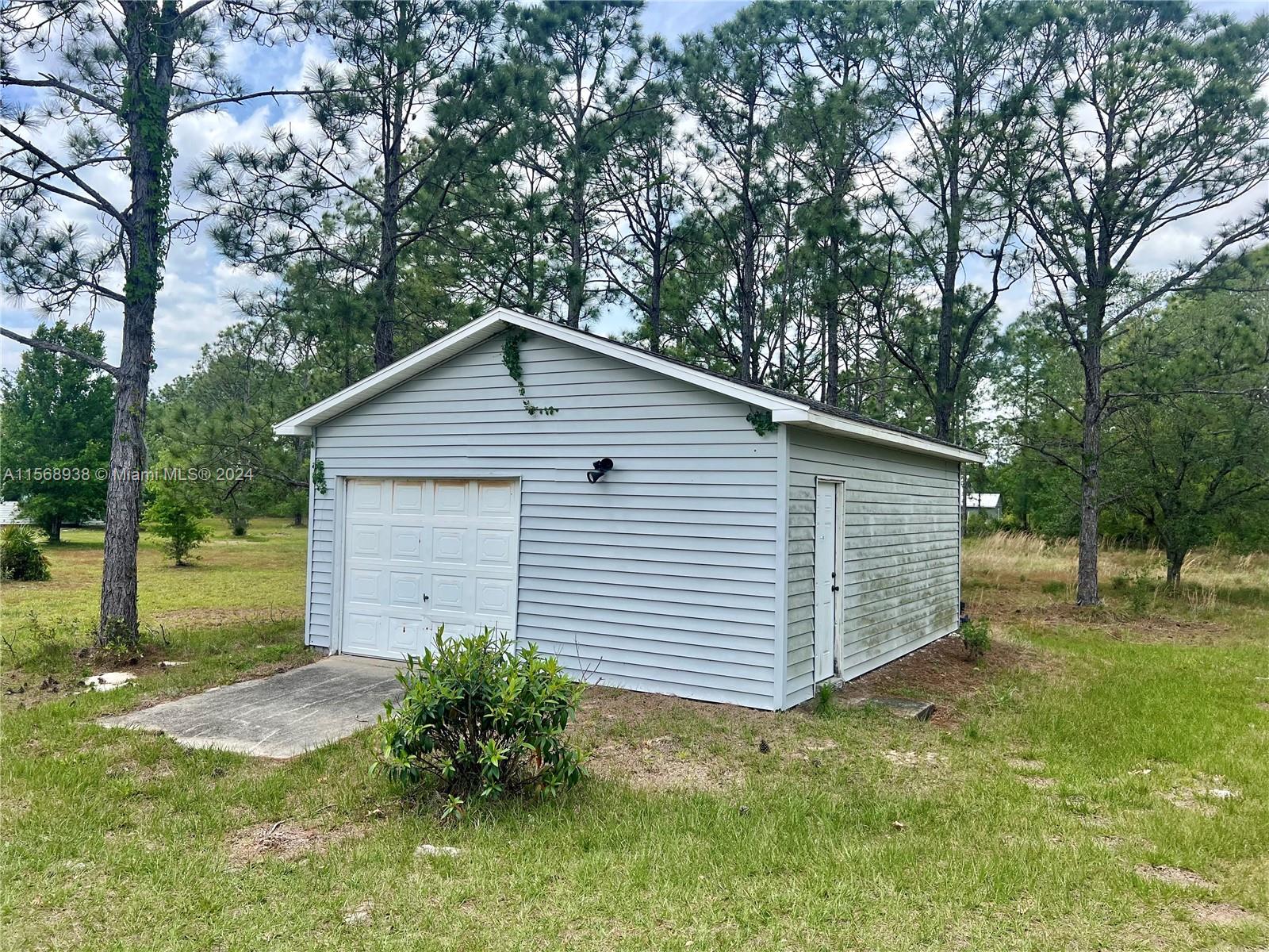 4825 Lakewood Road Sebring, FL 33875 - Photo 25 of 28 Gallery Image 25