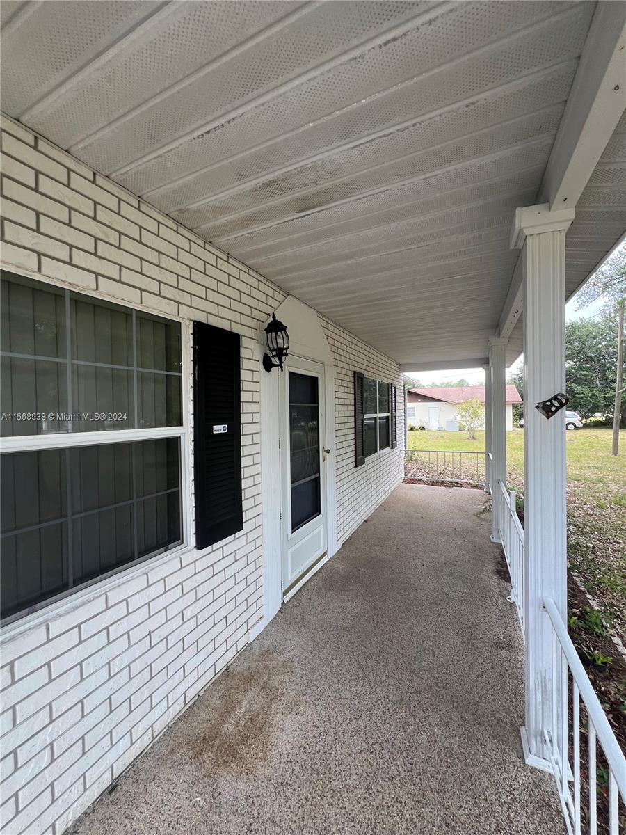 4825 Lakewood Road Sebring, FL 33875 - Photo 4 of 28 Gallery Image 4