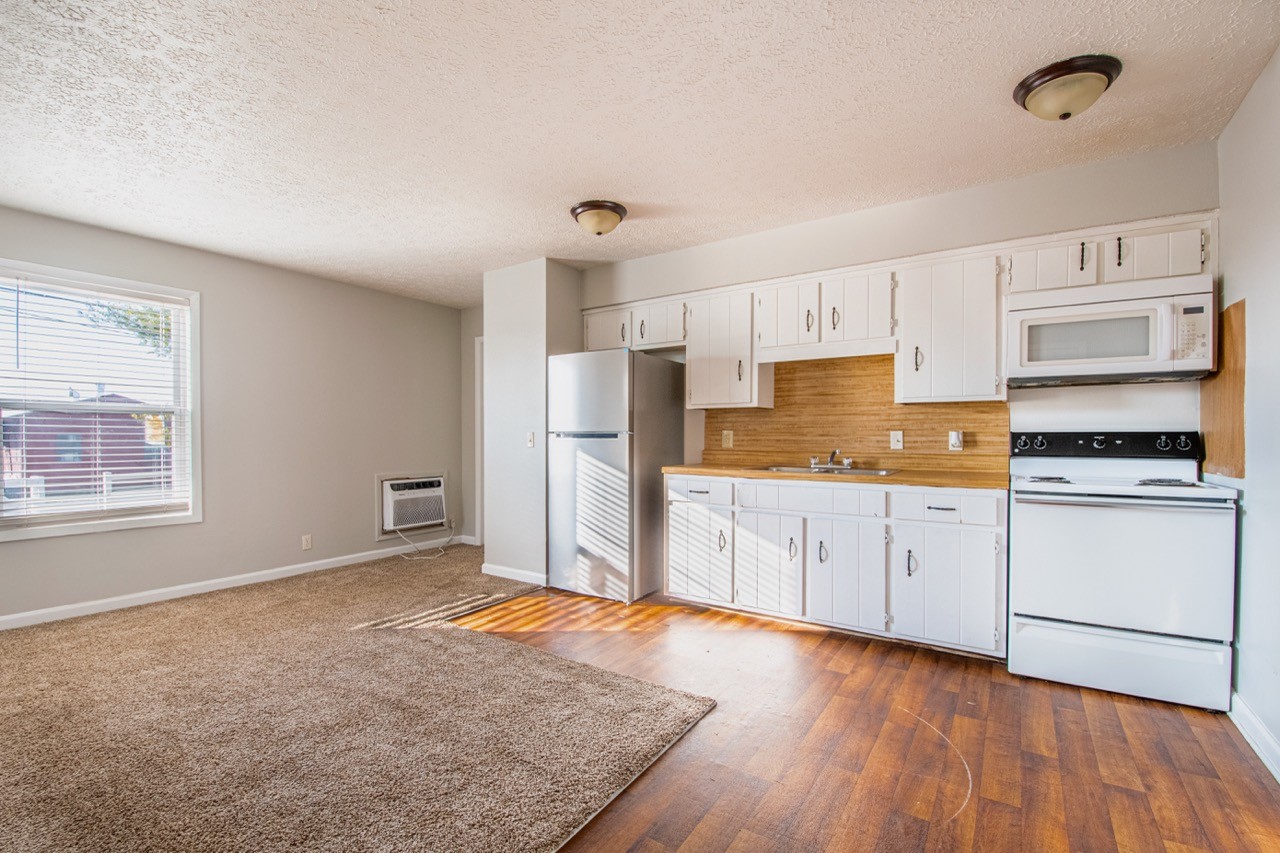 1059 Woods Ferry Road, Unit 4 Gallatin, TN 37066 - Photo 2 of 7