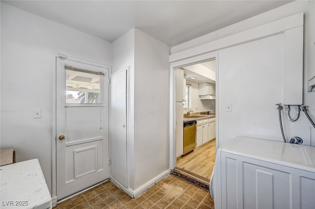 1516 Inverness Avenue Las Vegas, NV 89102 - Photo 23 of 46