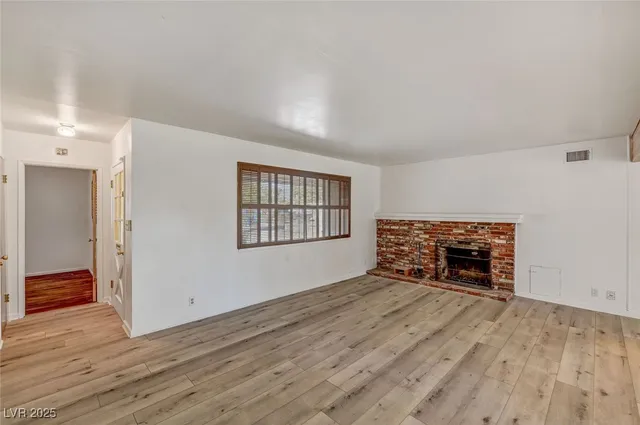 $2,100 | 1516 Inverness Avenue, Las Vegas, NV 89102