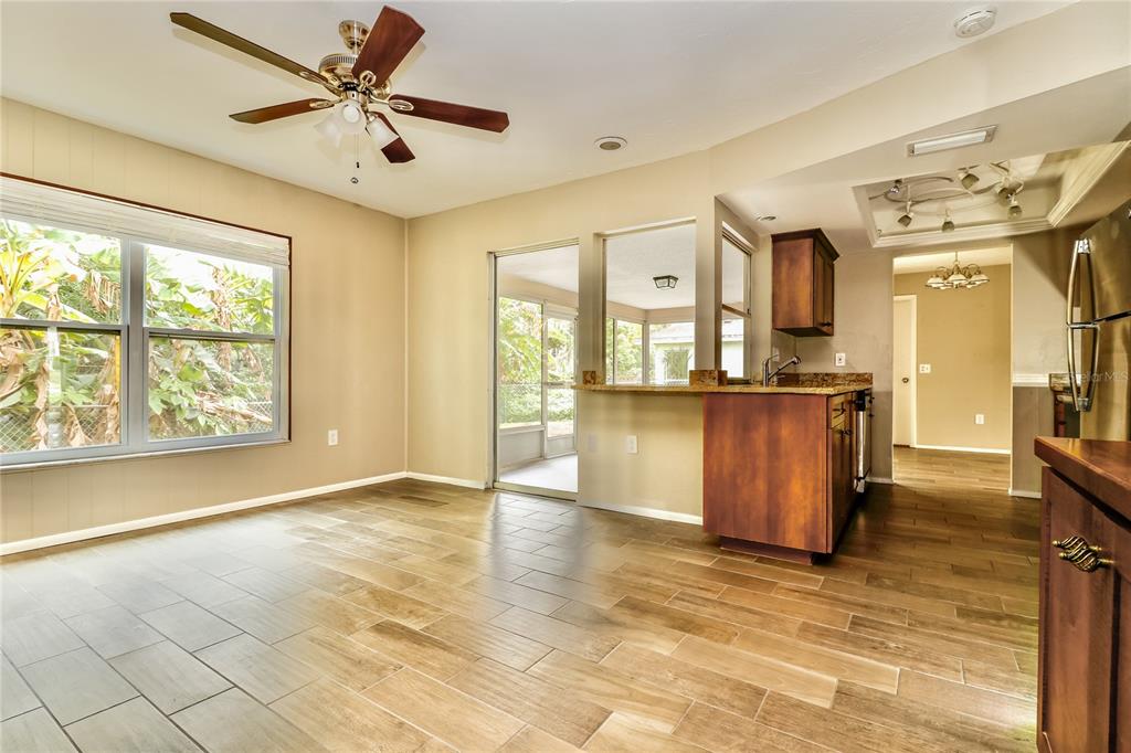 1124 Danny Drive Sarasota, FL 34243 - Photo 3 of 16