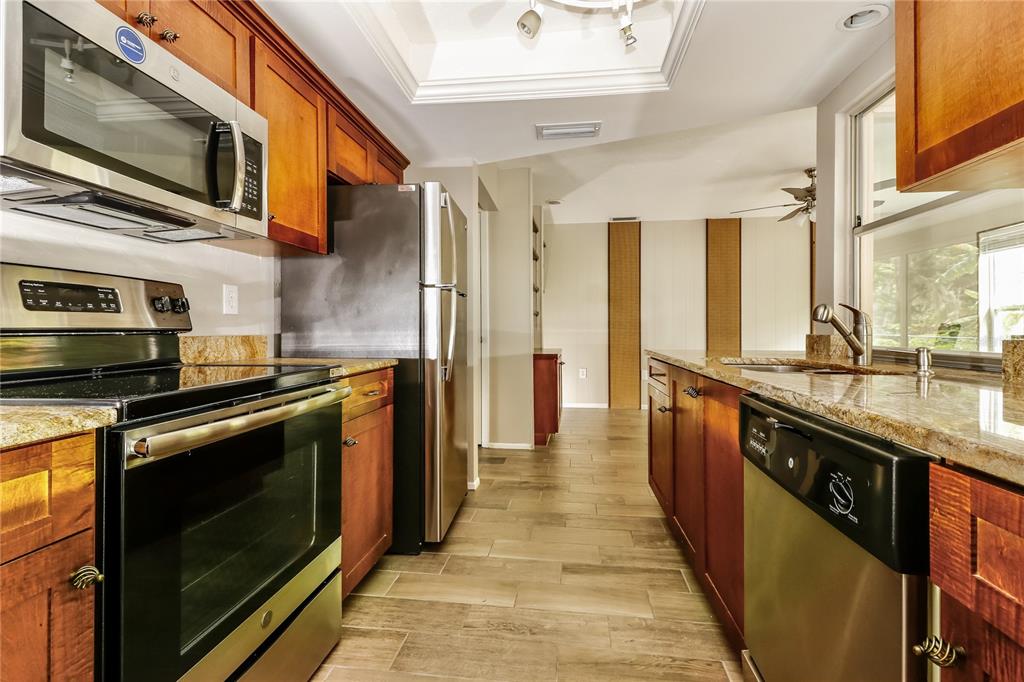 1124 Danny Drive Sarasota, FL 34243 - Photo 5 of 16