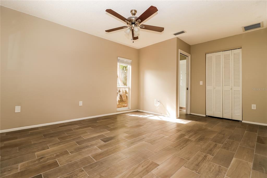 1124 Danny Drive Sarasota, FL 34243 - Photo 9 of 16