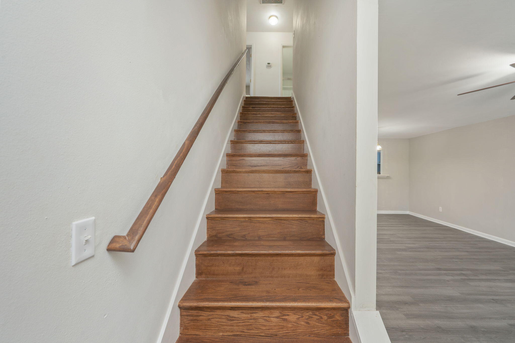 242 Wainwright Drive Crestview, FL 32539 - Photo 20 of 43 a view of entryway