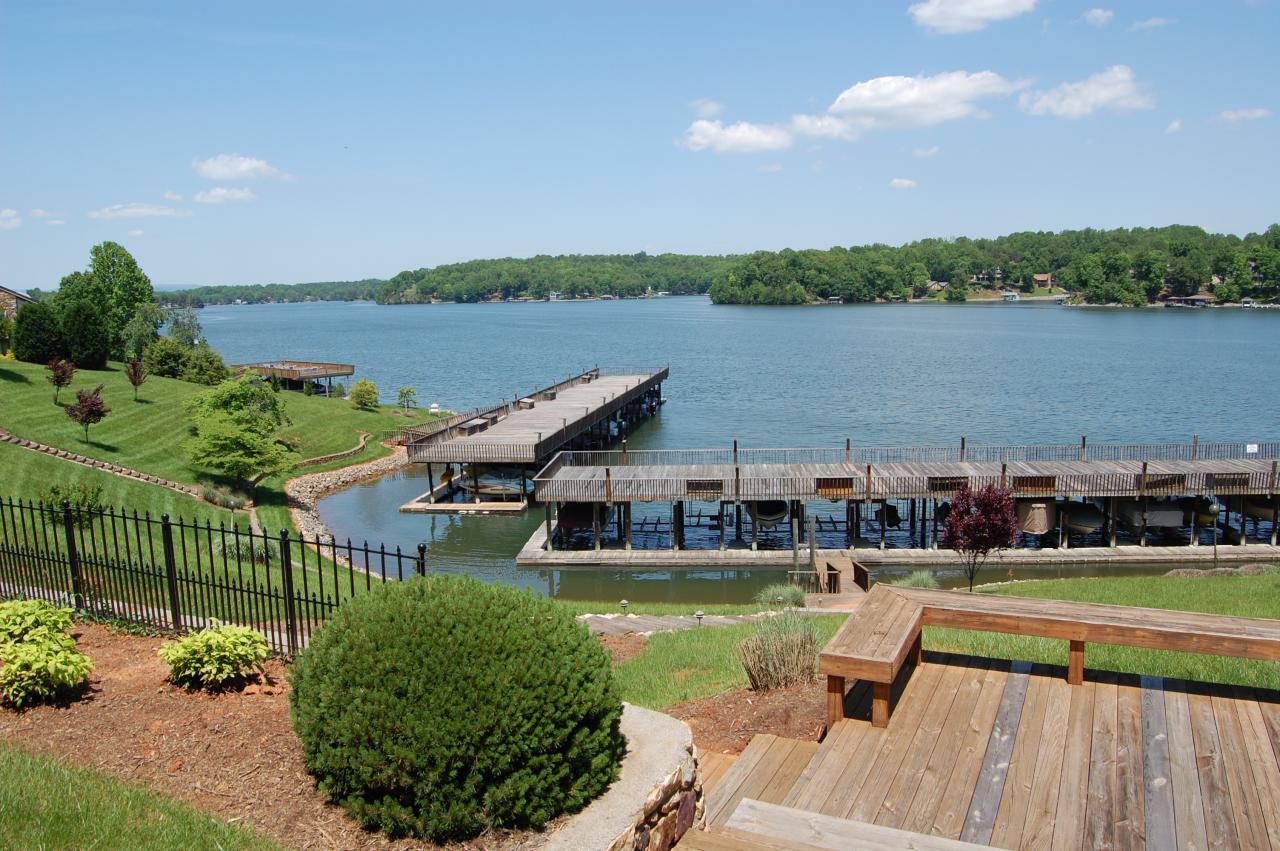 212 Gangplank Road, Unit 212 Moneta, VA 24121 - Photo 22 of 25 Views of lake