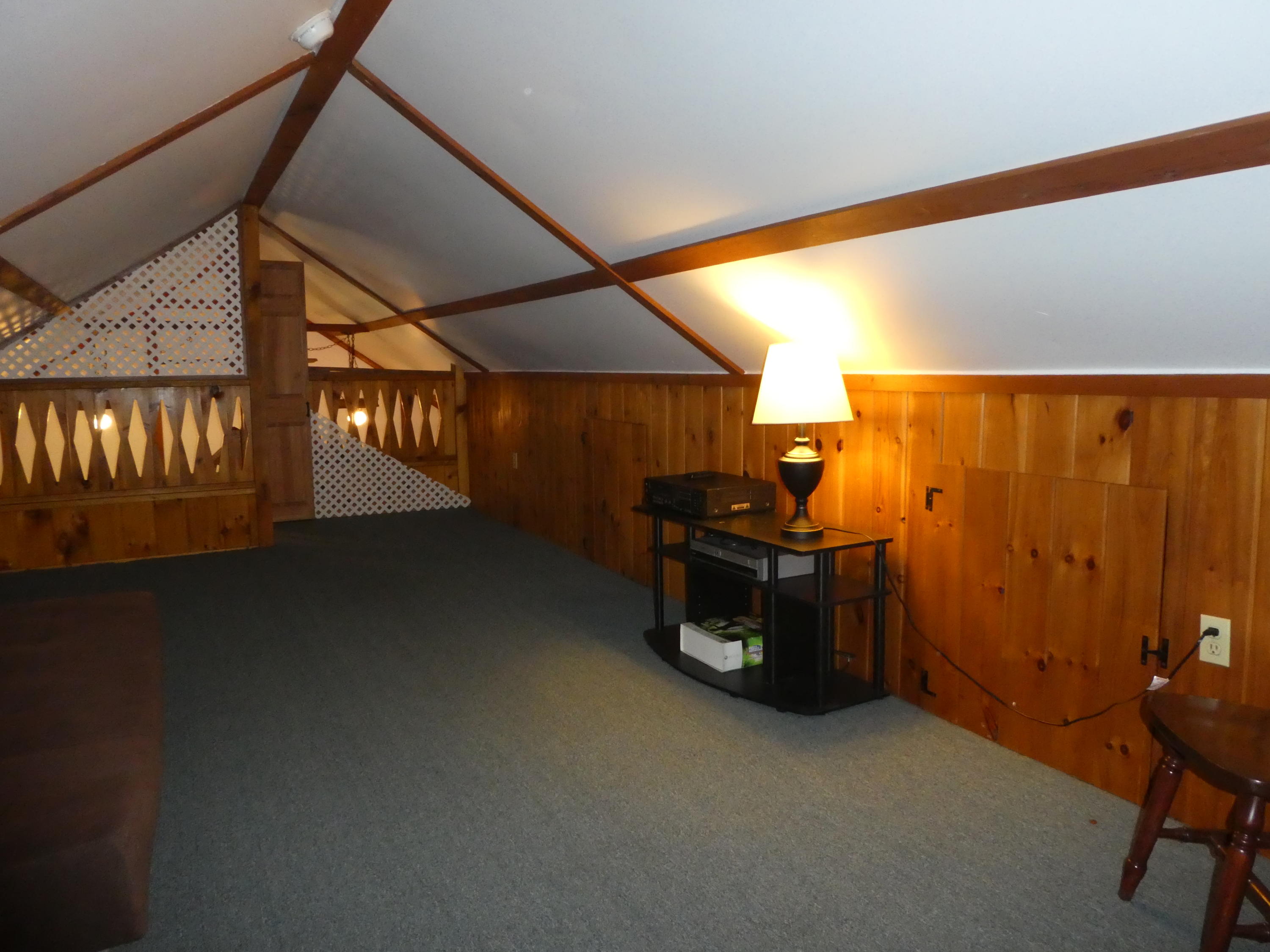 289 County Road Gorham, ME 04038 - Photo 38 of 46 Loft