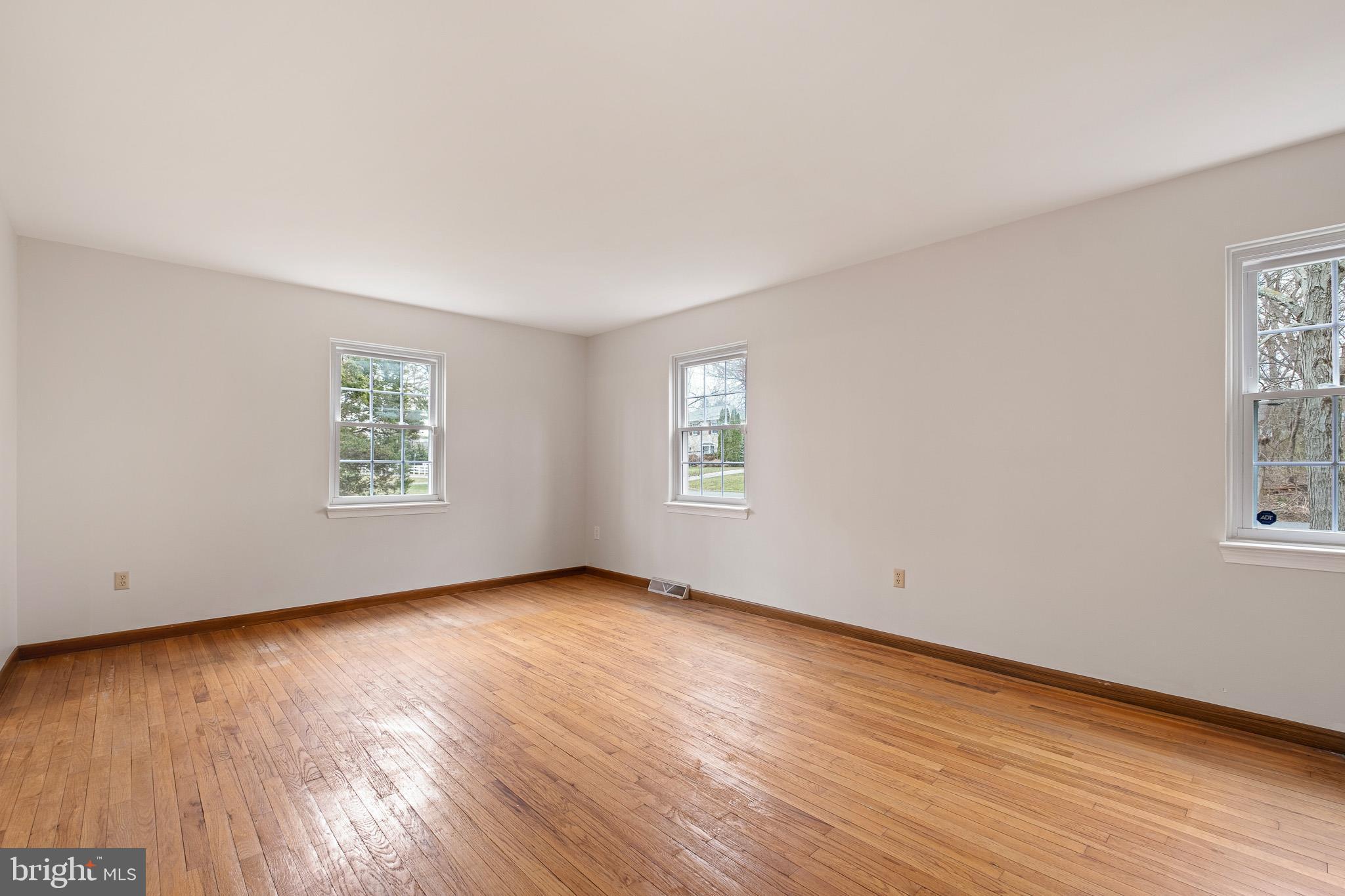 2508 Cinder Road Wilmington, DE 19810 - Photo 14 of 34 Living Room - Hardwood Floors!