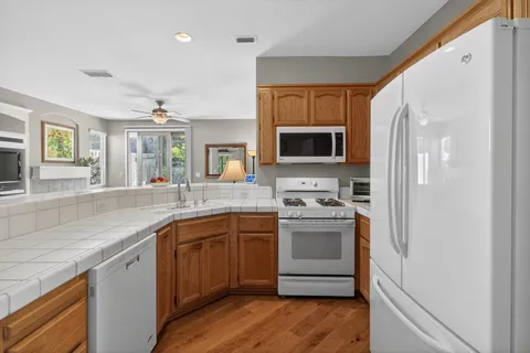 $525,000 | 6496 Aspen Gardens Way, Citrus Heights, CA 95621