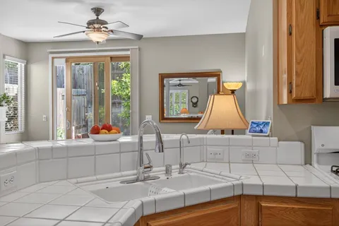 $525,000 | 6496 Aspen Gardens Way, Citrus Heights, CA 95621