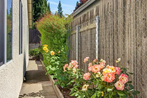 $525,000 | 6496 Aspen Gardens Way, Citrus Heights, CA 95621
