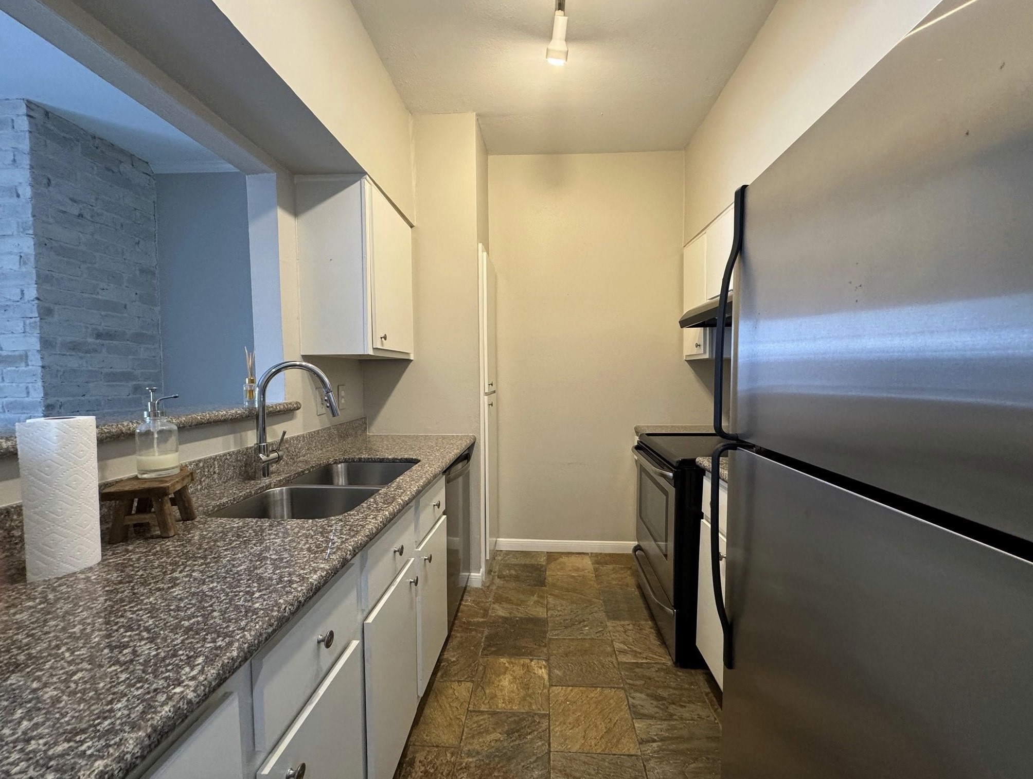 2001 Bering Drive, Unit 7E Houston, TX 77057 - Photo 5 of 12