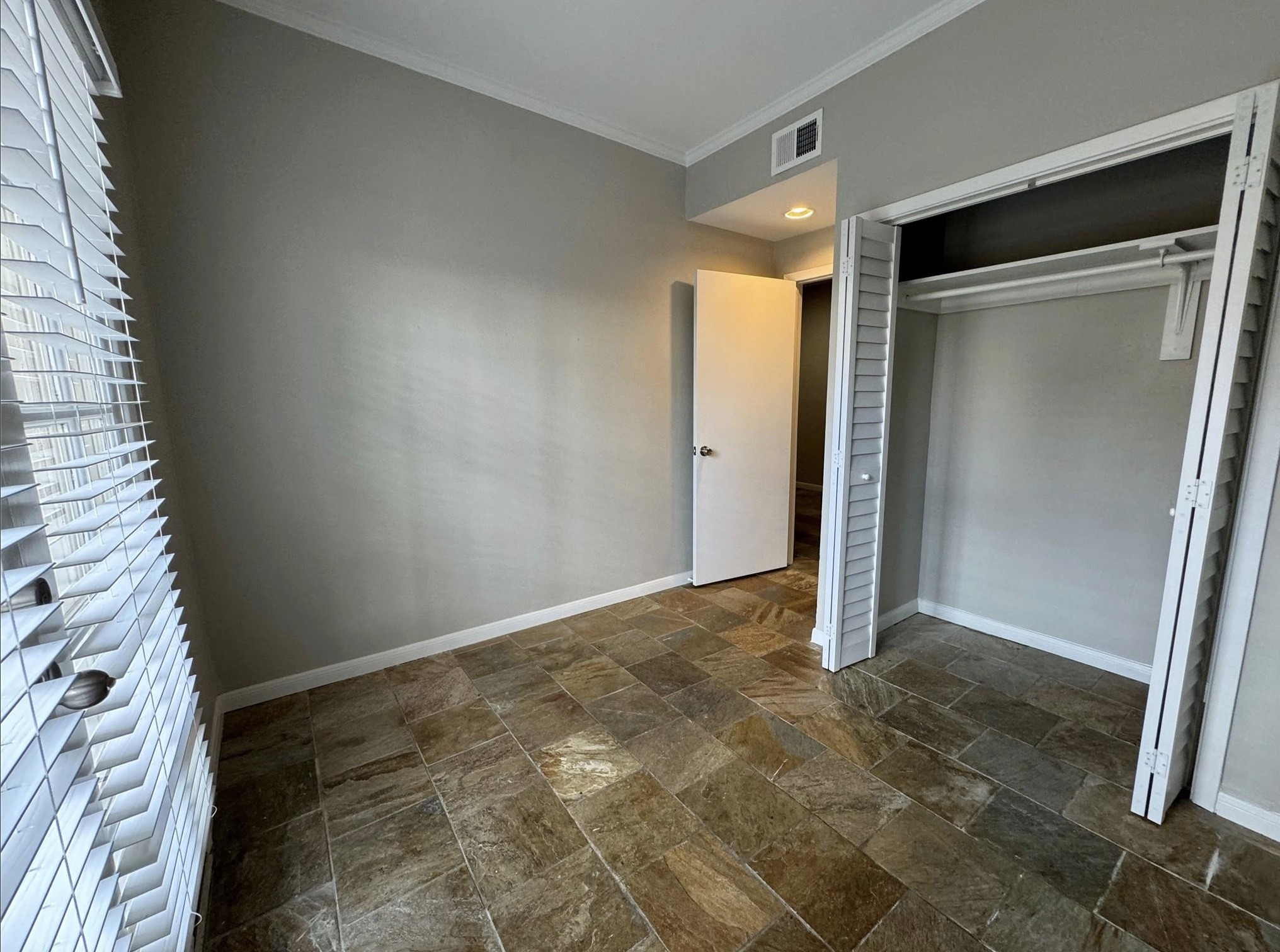 2001 Bering Drive, Unit 7E Houston, TX 77057 - Photo 7 of 12