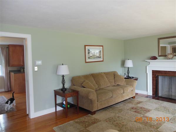 390 Gillette Avenue Springfield, MA 01118 - Photo 9 of 24 Gallery Image 9