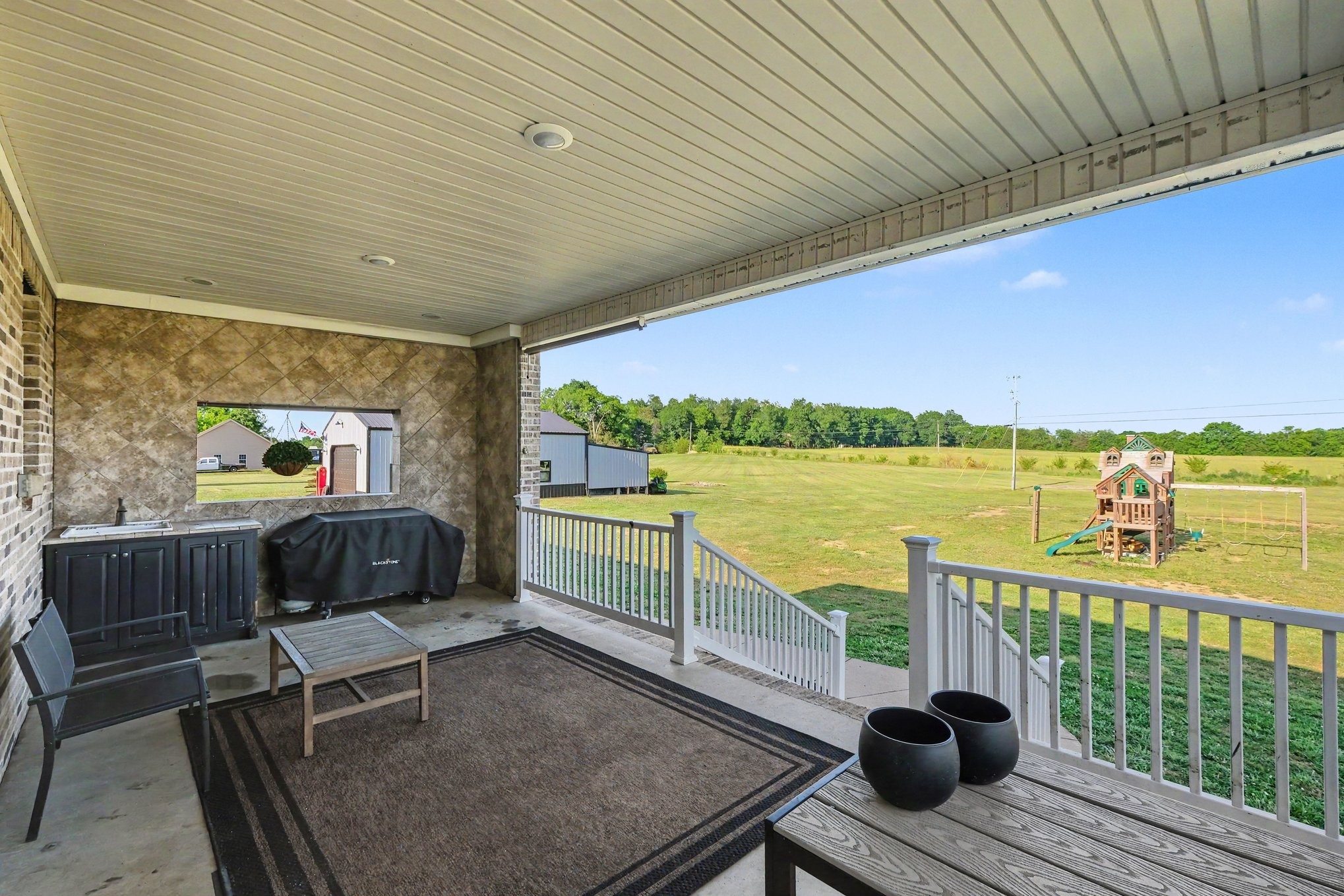2829 Anes Station Road Lewisburg, TN 37091 - Photo 34 of 43 a balcony with wooden floor and fence