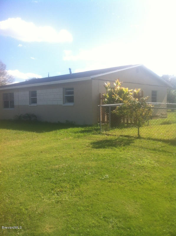 2635 King Richard Road Melbourne, FL 32935 - Photo 2 of 10 king7