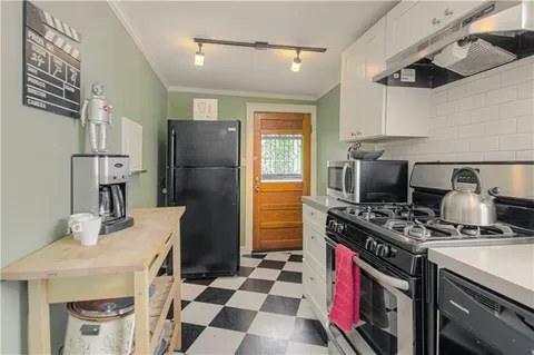 $579,000 | 4215 Oak Street, Kansas City, MO 64111