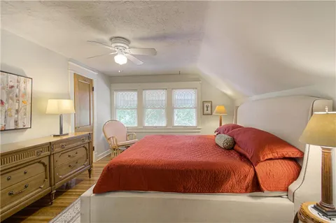 $579,000 | 4215 Oak Street, Kansas City, MO 64111