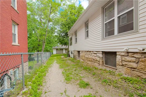 $579,000 | 4215 Oak Street, Kansas City, MO 64111