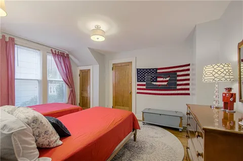 $579,000 | 4215 Oak Street, Kansas City, MO 64111