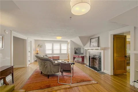 $579,000 | 4215 Oak Street, Kansas City, MO 64111