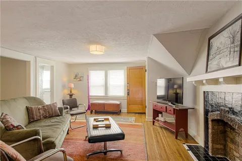 $579,000 | 4215 Oak Street, Kansas City, MO 64111