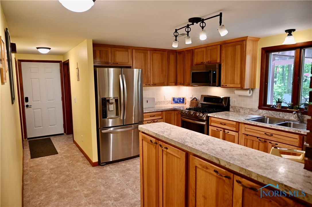16383 Cullen Road Defiance, OH 43512 - Photo 17 of 37 Gallery Image 17