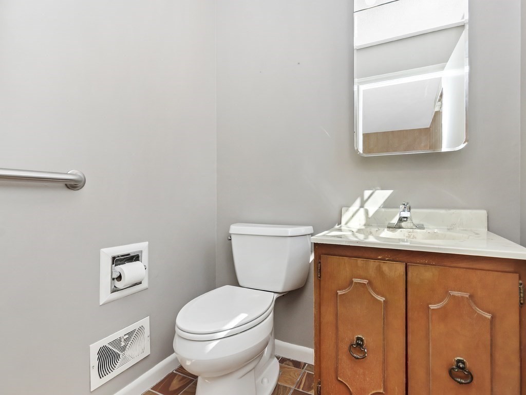 224 Larson Road Stoughton, MA 02072 - Photo 29 of 32 Gallery Image 29