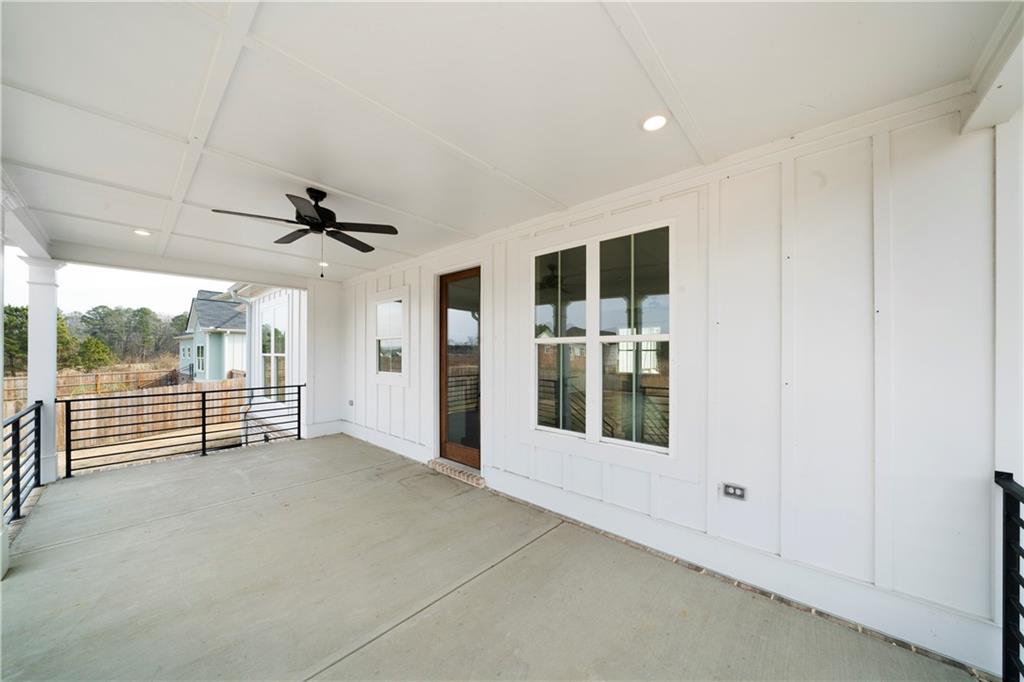 19 Trotters Lane Rome, GA 30165 - Photo 12 of 44 a view of an empty room with a window