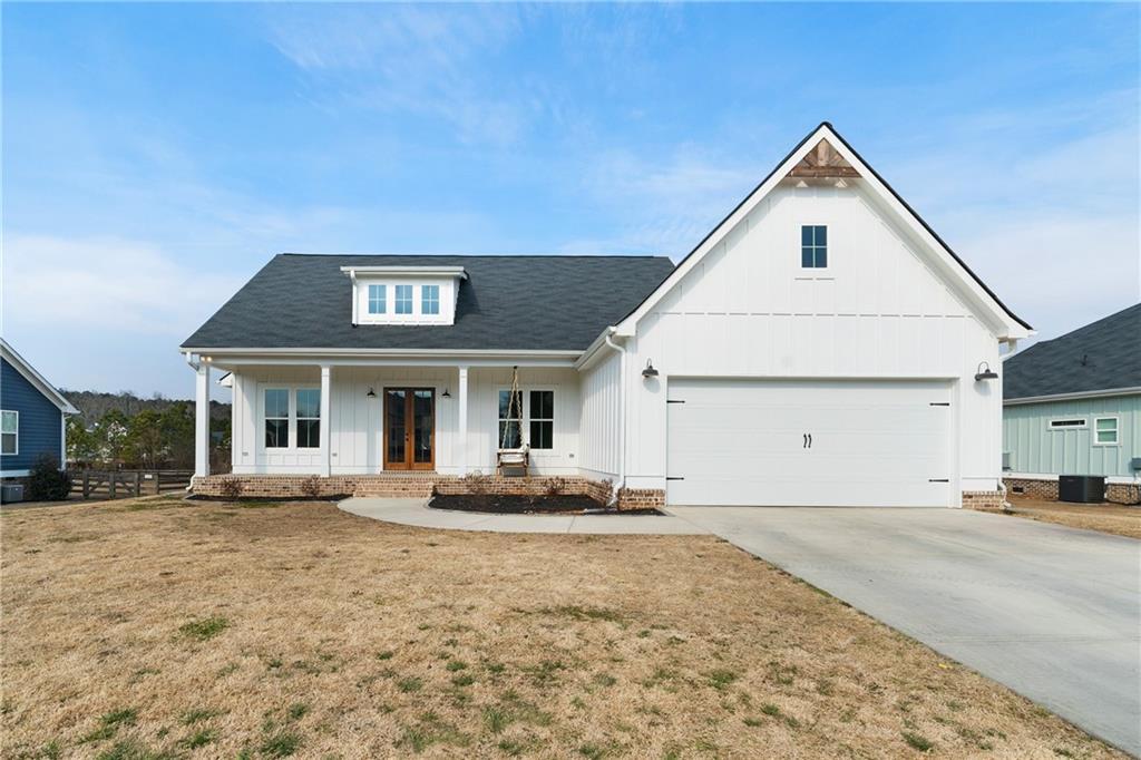 19 Trotters Lane Rome, GA 30165 - Photo 3 of 44 a front view of a house with a yard